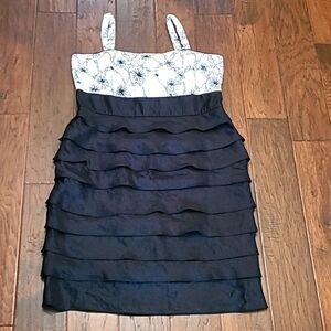 R & M Collection Black & White Ruffled sleeveless party dress size 16
